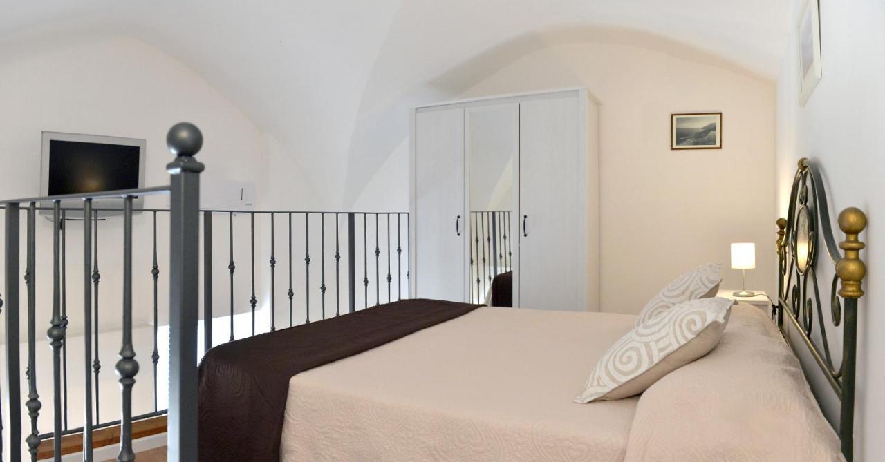 La Casetta Nel Cortile Maiori Exteriör bild